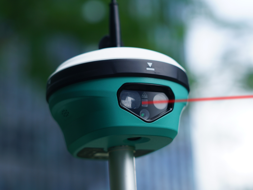 STEC SDI LAZERLİ GNSS ALICISI 